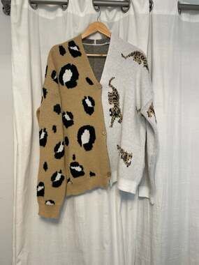 Color Block Leopard and Tiger Print Button Up V-Neck Cardigan Sweater XXL
Cottag